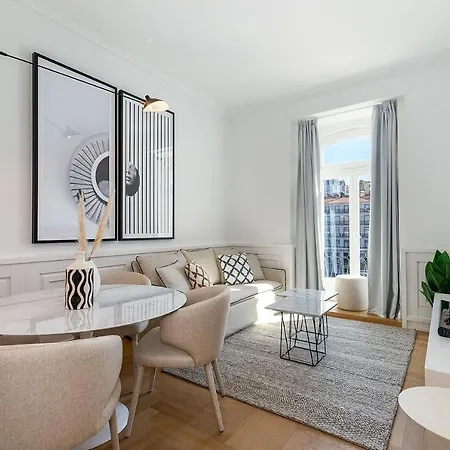 The Boulevard By The Good Neighbour In Лиссабон