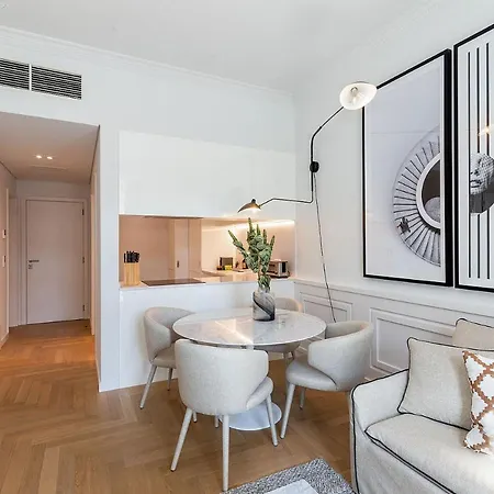 The Boulevard By The Good Neighbour In Apartmán