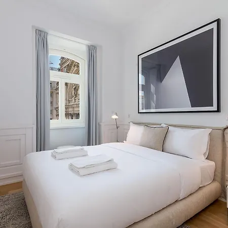 The Boulevard By The Good Neighbour In * Лиссабон