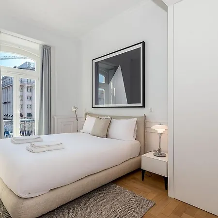 The Boulevard By The Good Neighbour In * 리스본