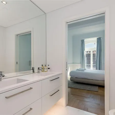 The Boulevard By The Good Neighbour In 리스본